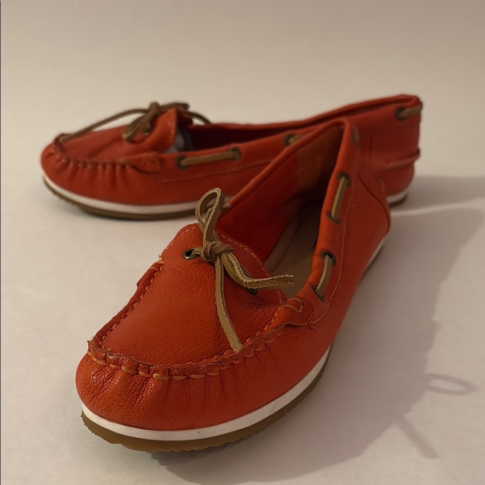 Lucky Brand Women's Vibrant Orange Moccasins